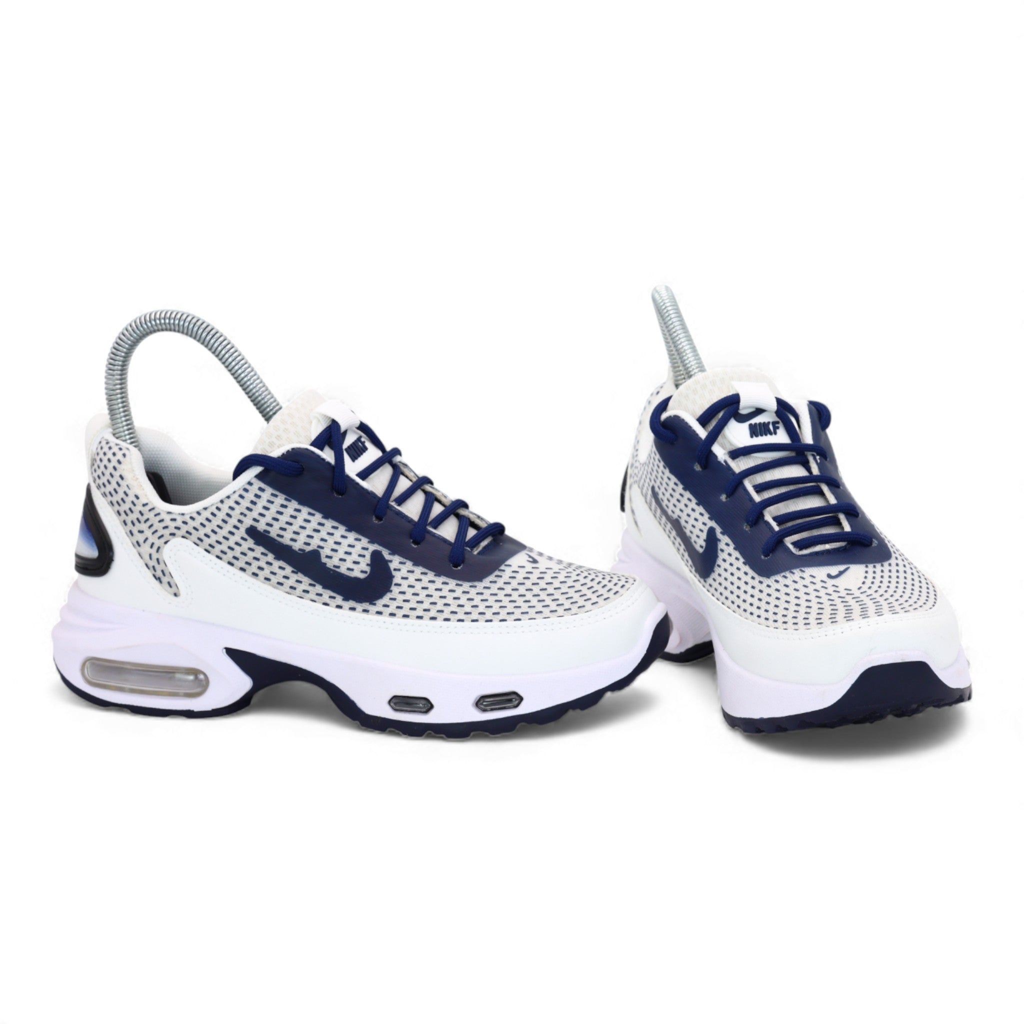 M011303 tick shoes