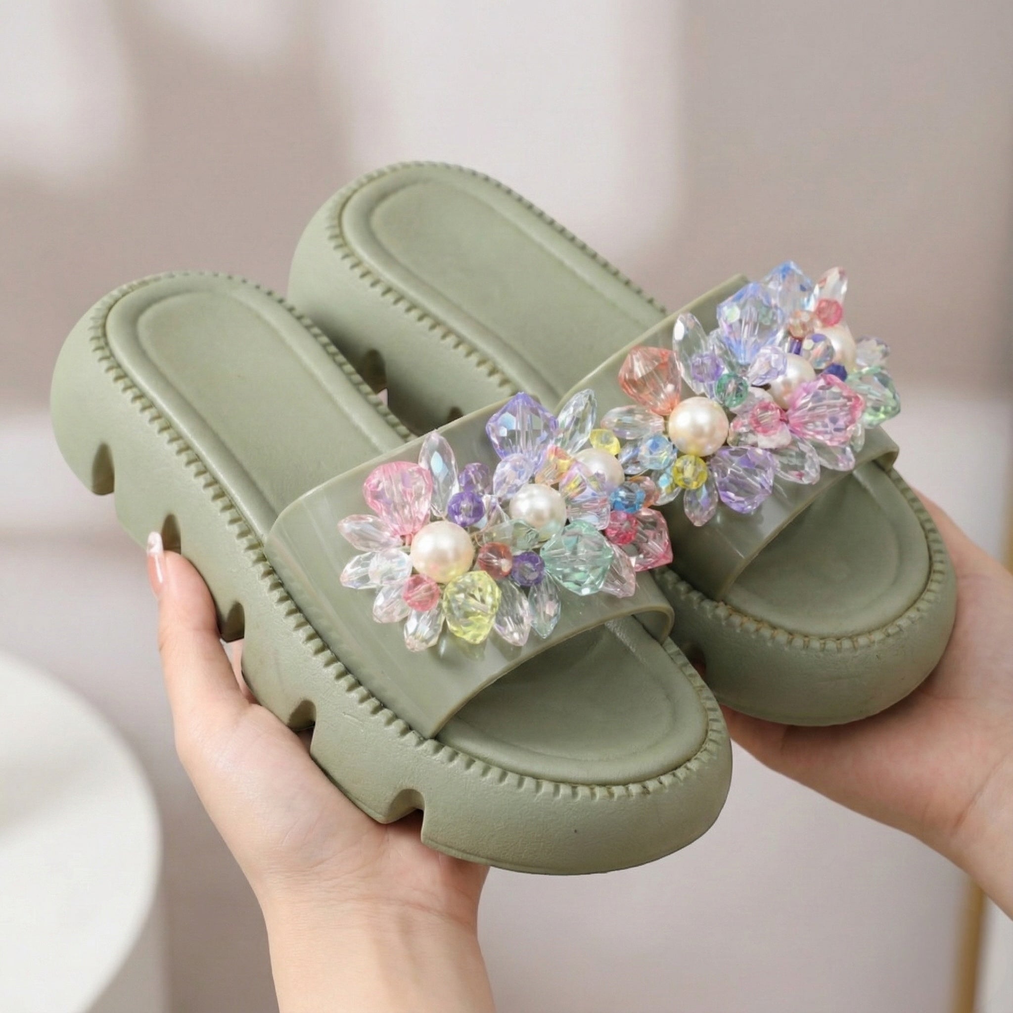 M0850 slipper