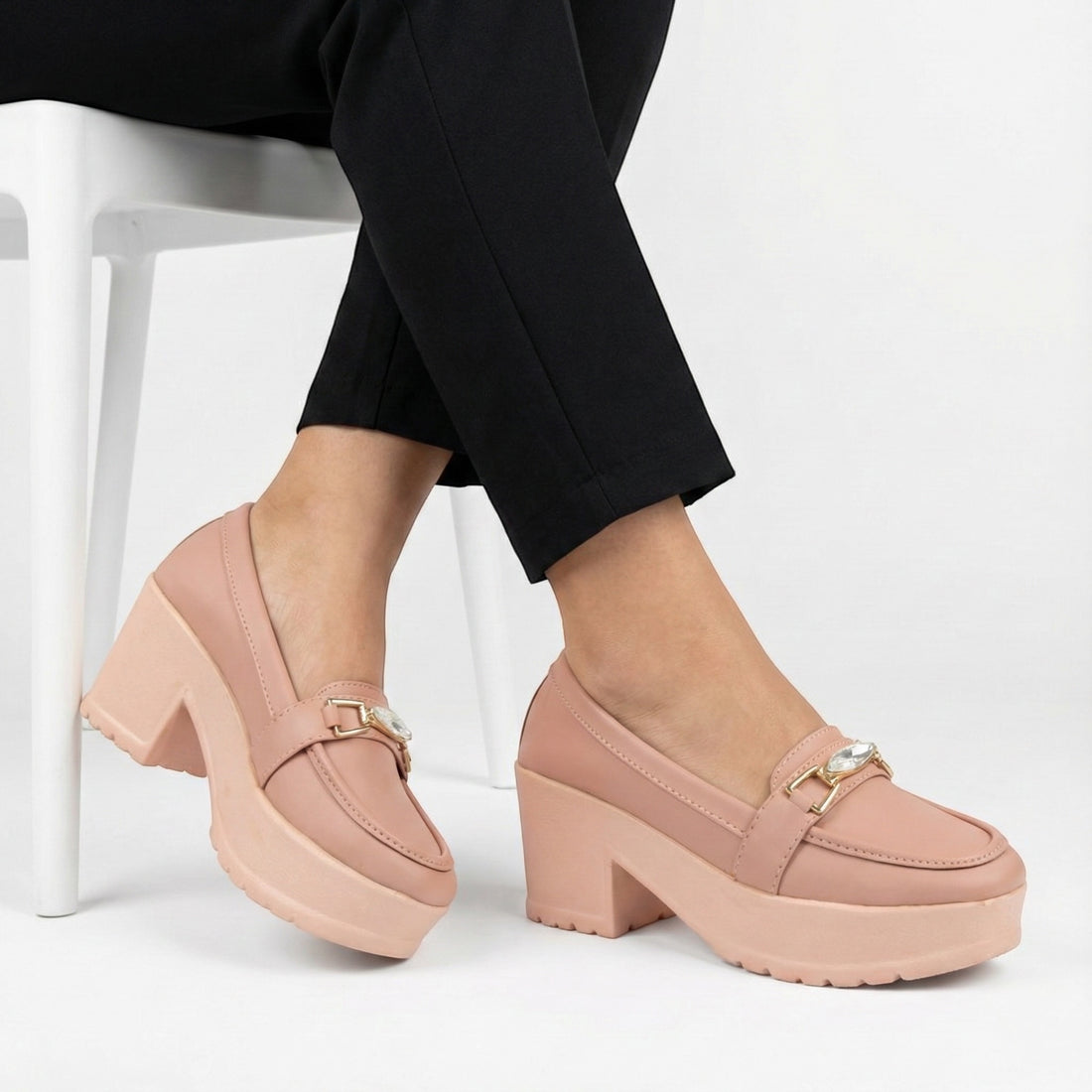 M011347 block heel