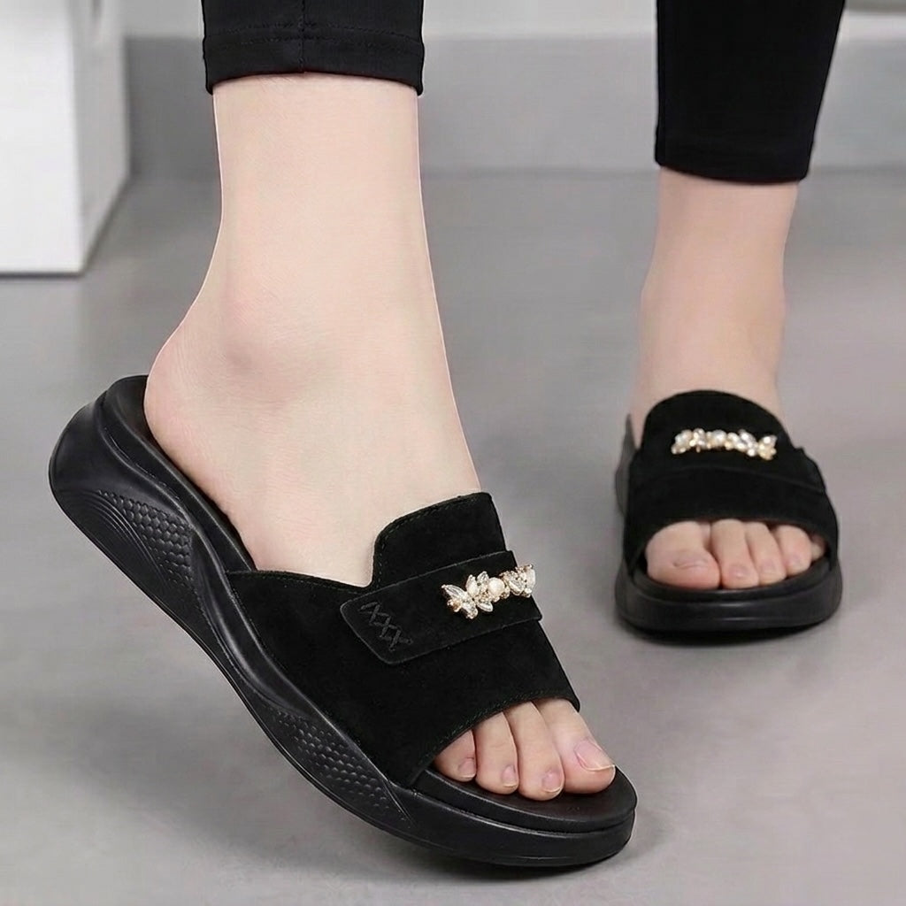 M011489 comfy slipper