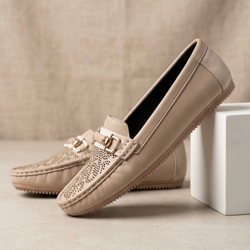 Beige flat pump