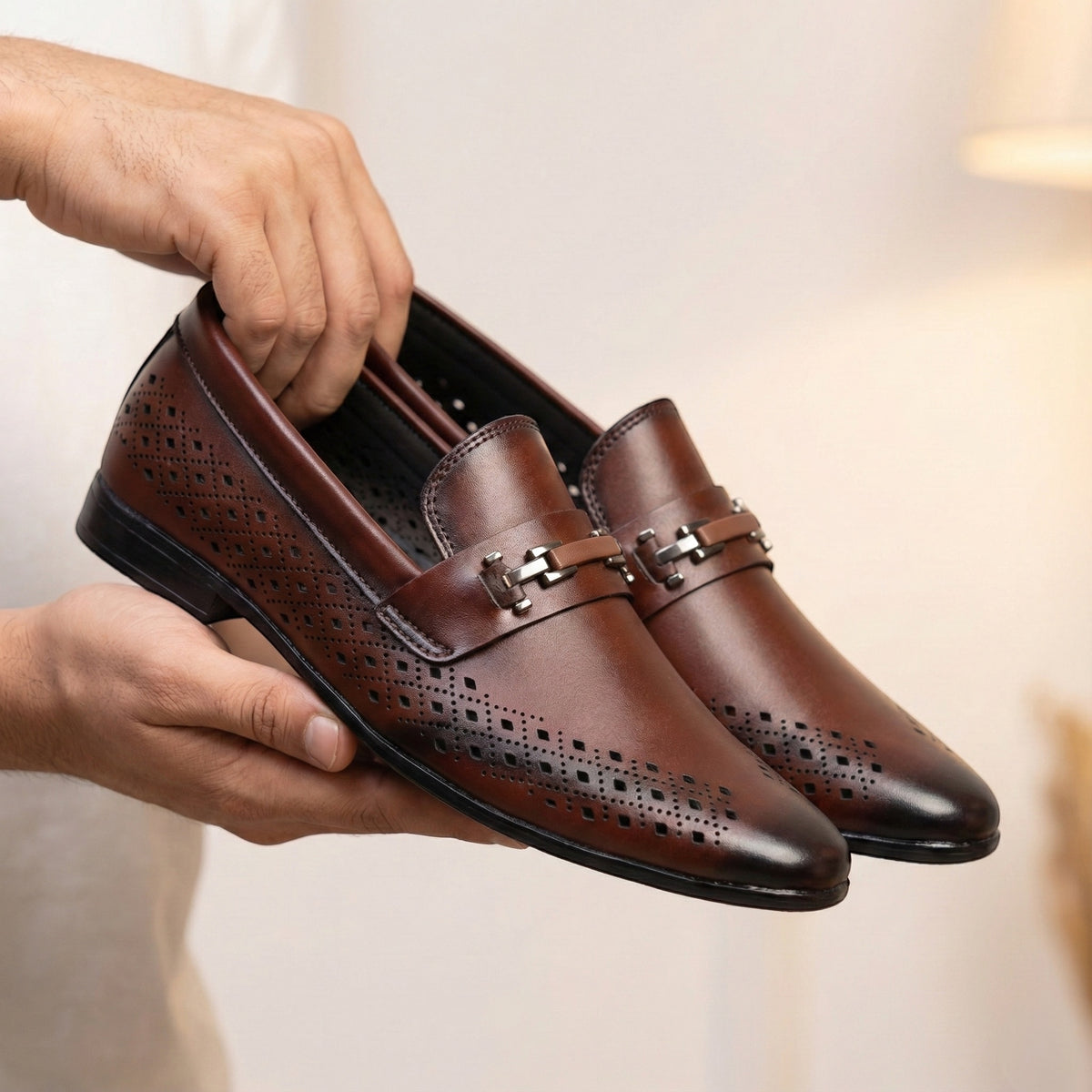 M011423 men shoes
