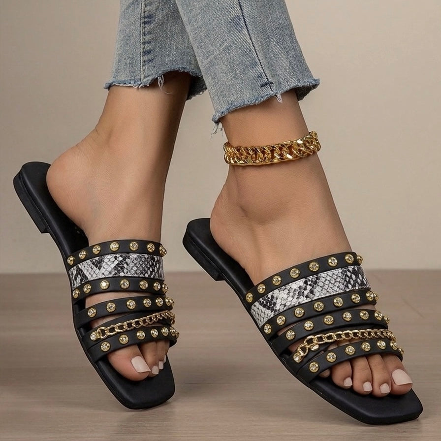 M011739 slipper