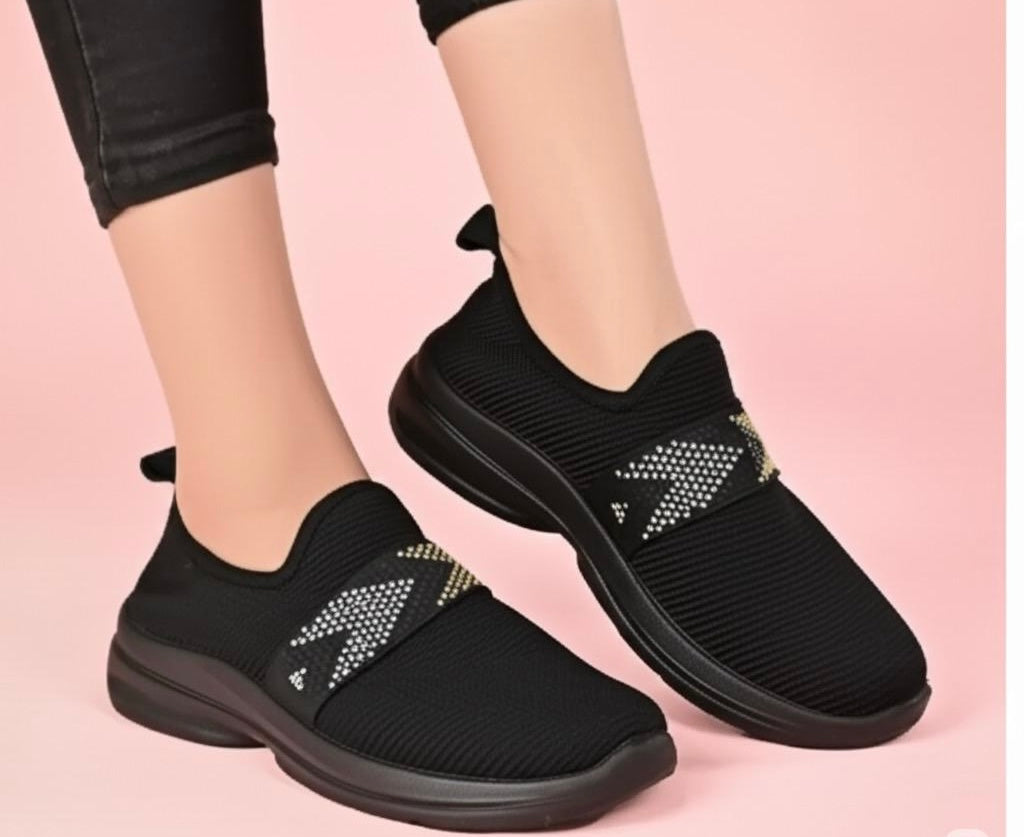 Pearl slip on