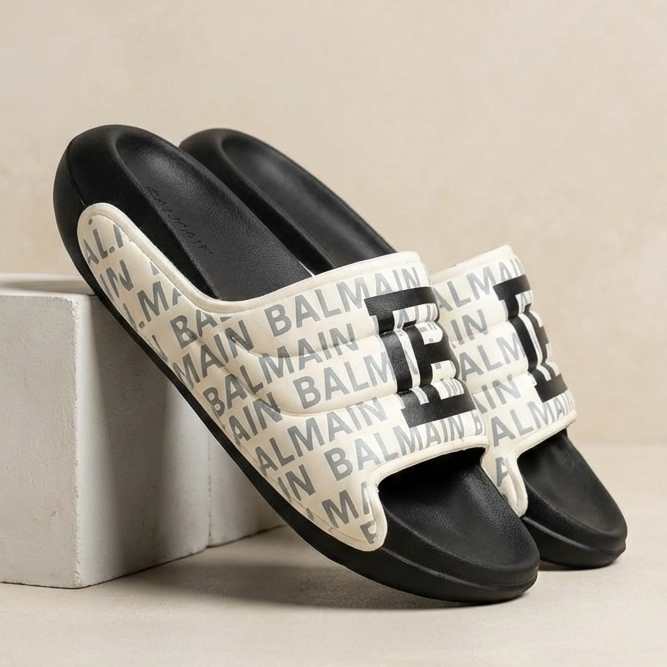 Alpha print slipper