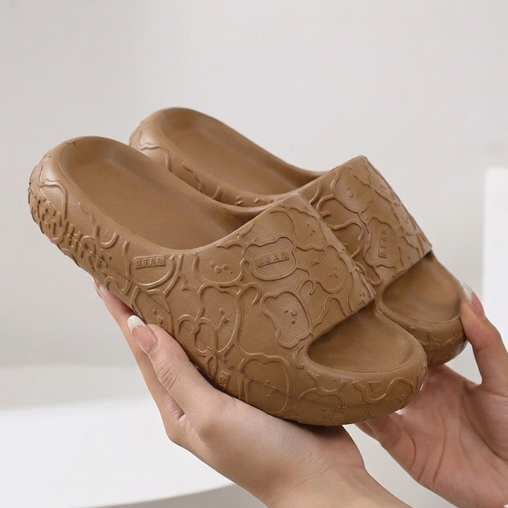 M011945 slipper