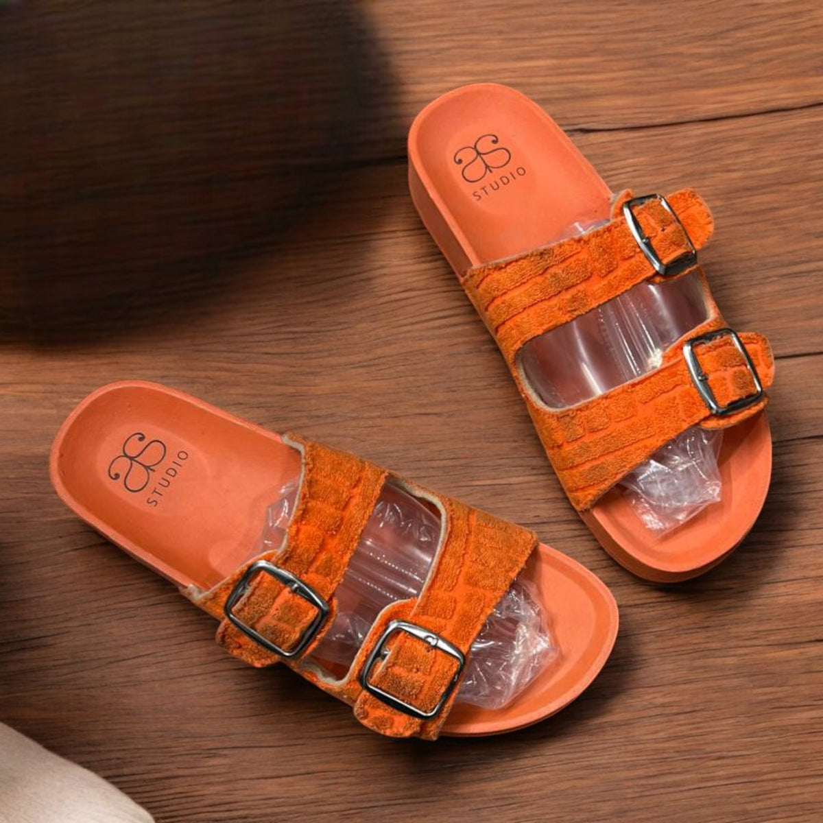 2 strap slipper