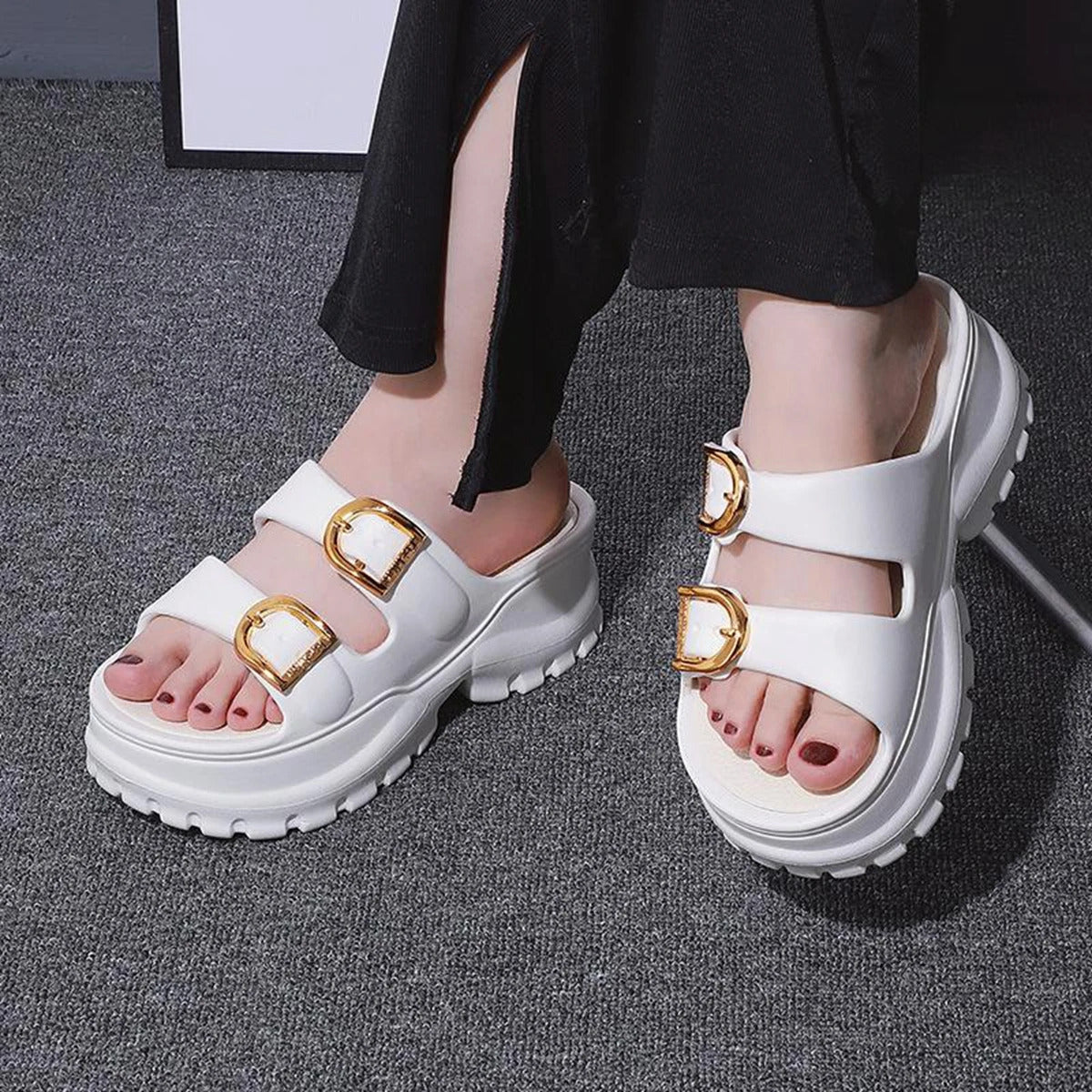 Dual strap comfy
