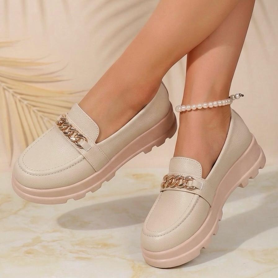 Beige pump