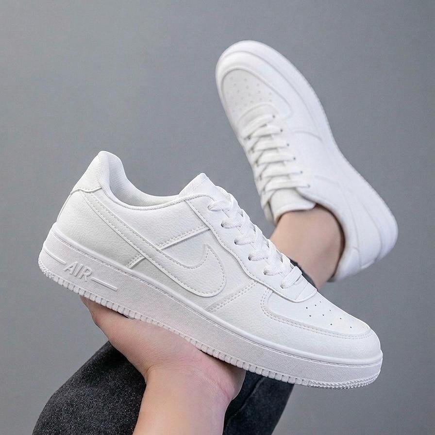 M011825 shoes