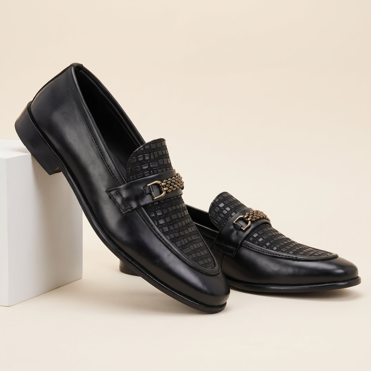 M012229 men shoes
