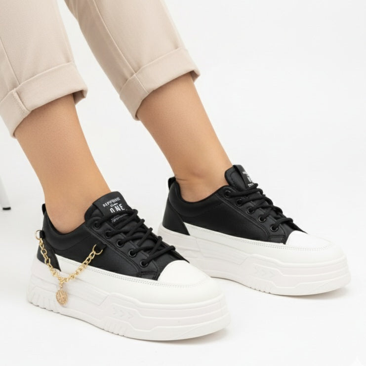 M01006 chain shoes