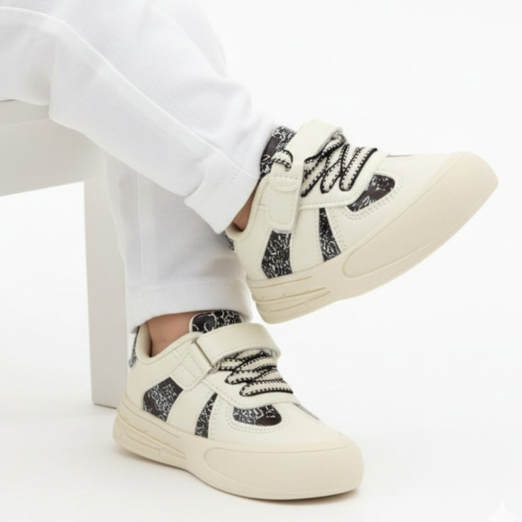 M01060 kids shoes