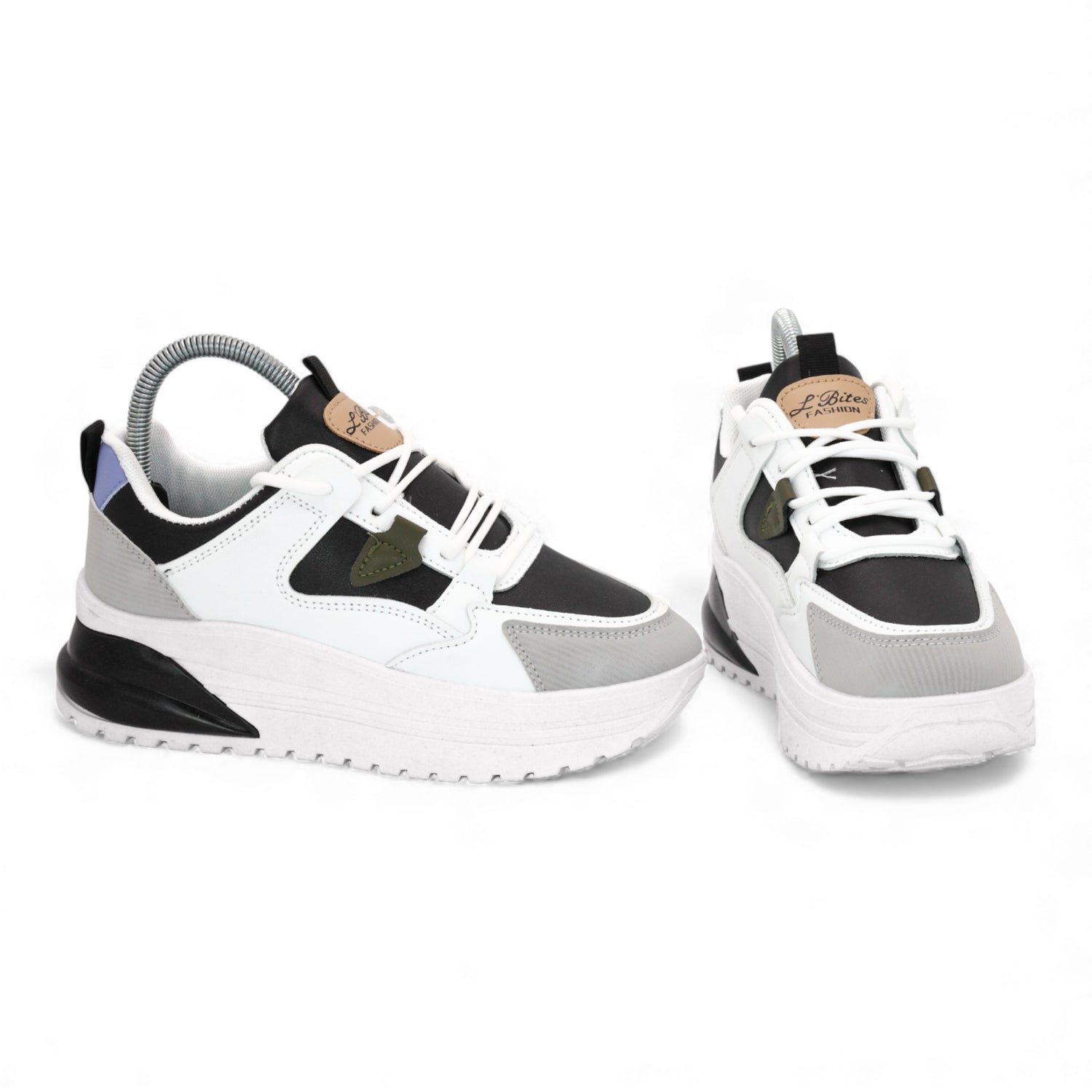 M011218 shoes