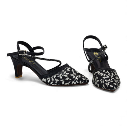 M011254 heel shoes
