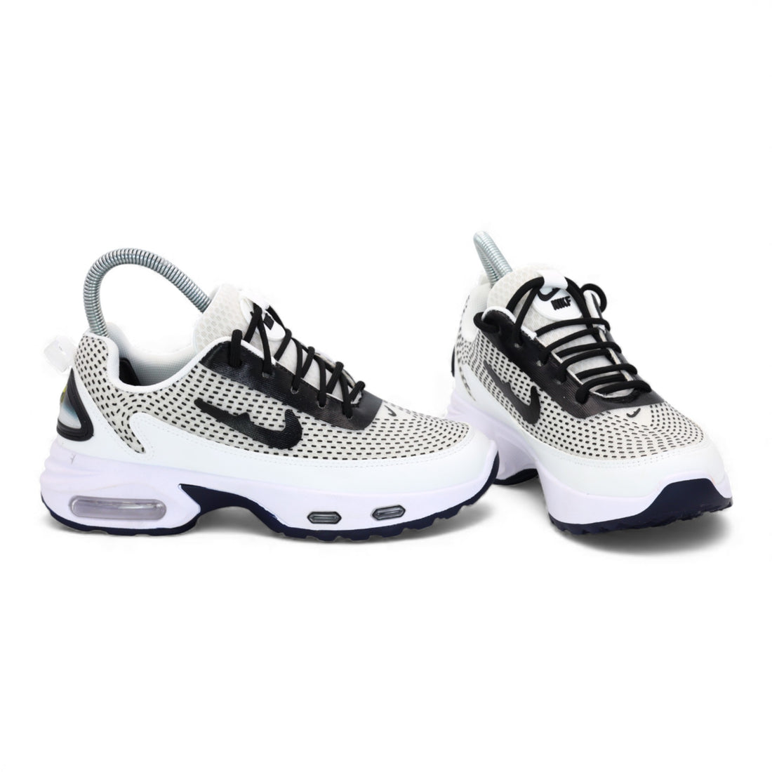 M011303 tick shoes