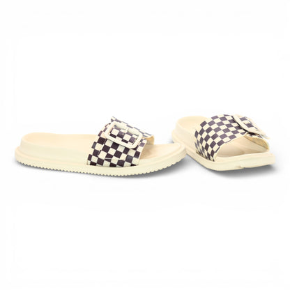 M011619 slipper