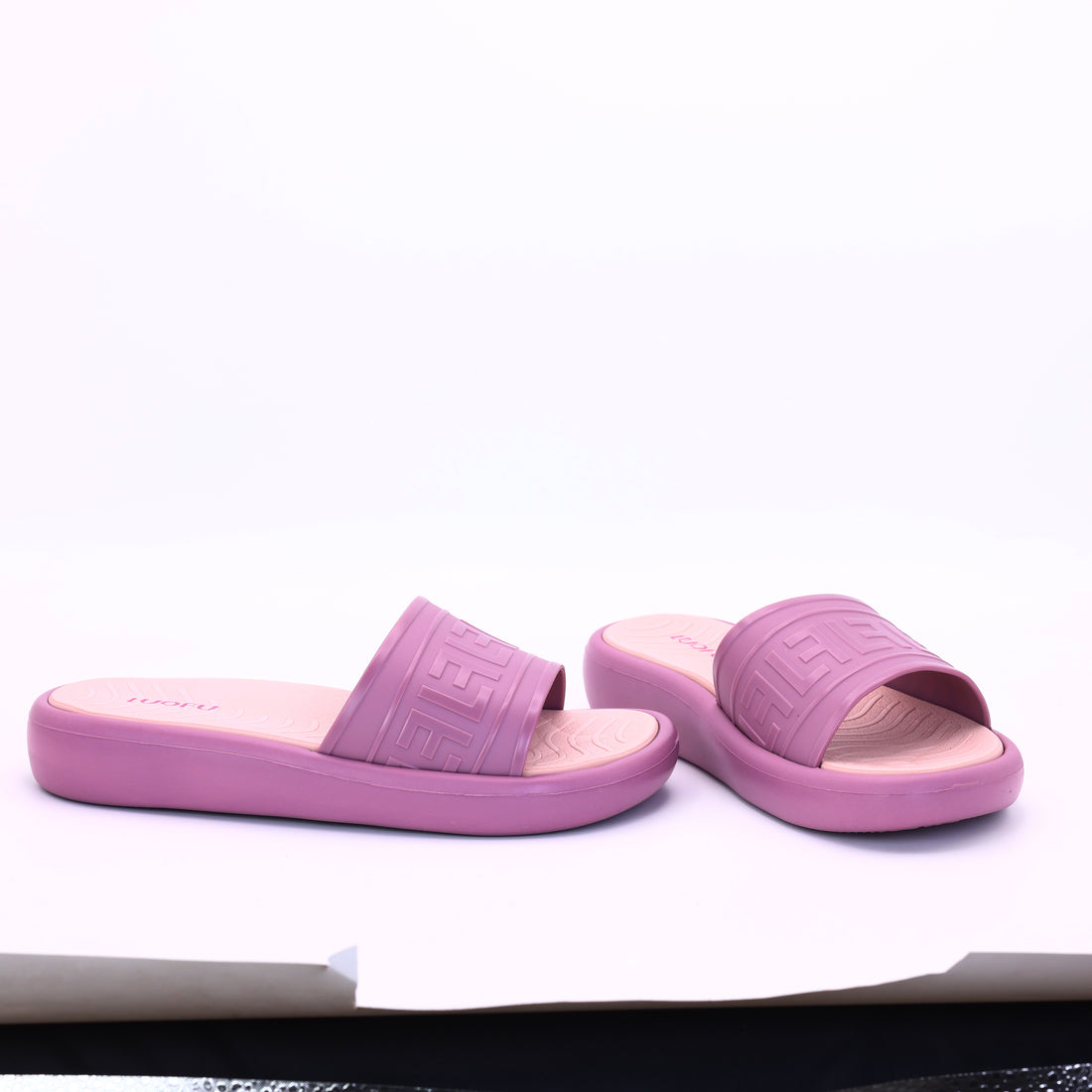 E7208B comfy slipper