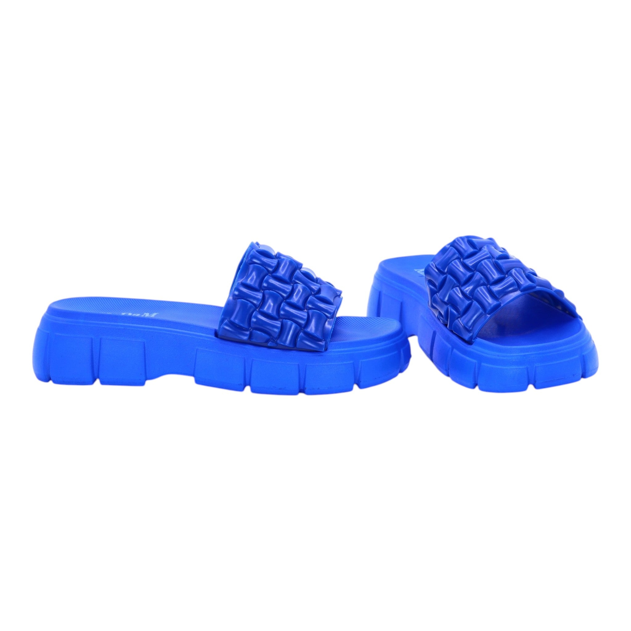 M011722 slipper