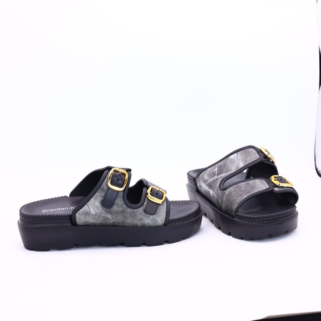 M011738 slipper