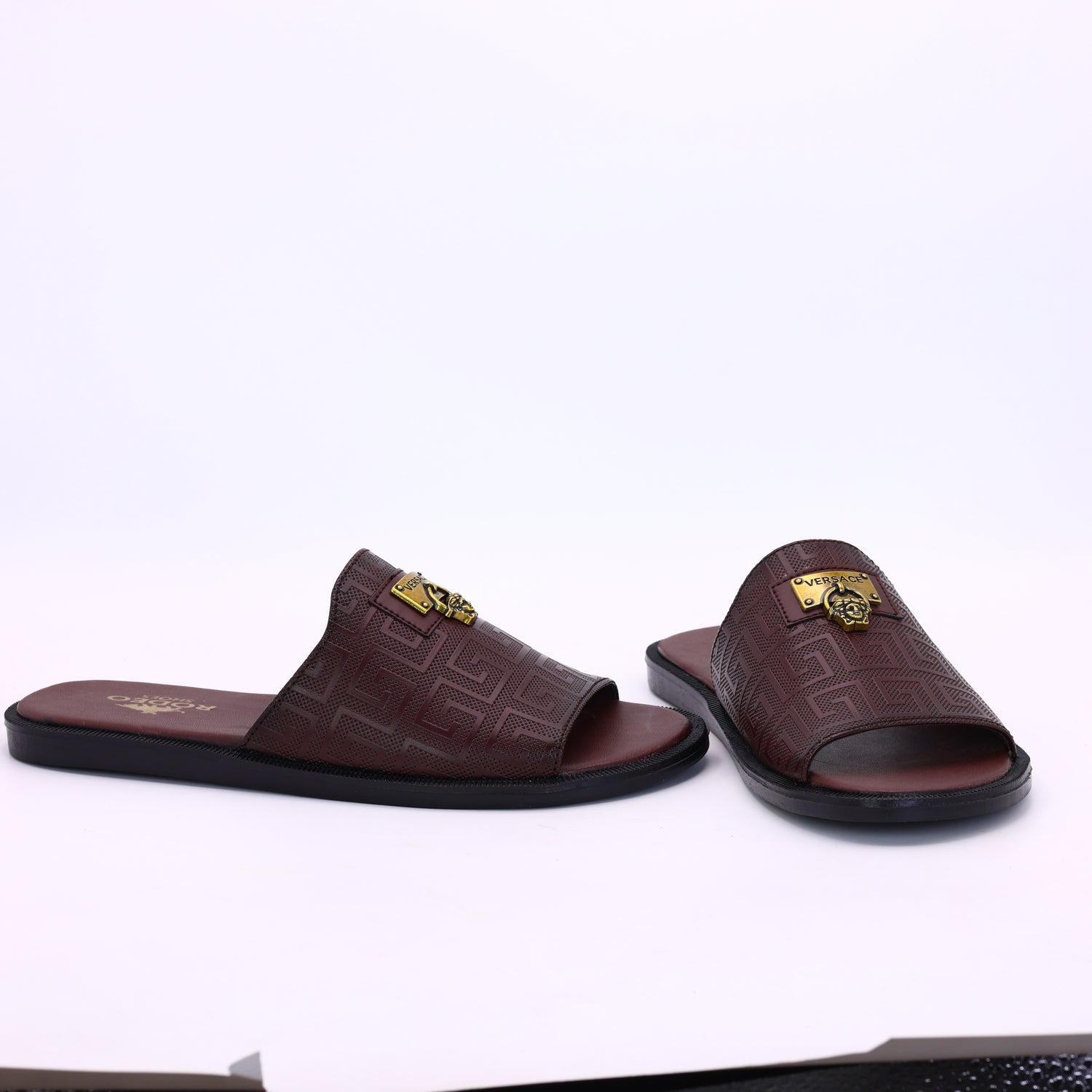 M011794 men slipper