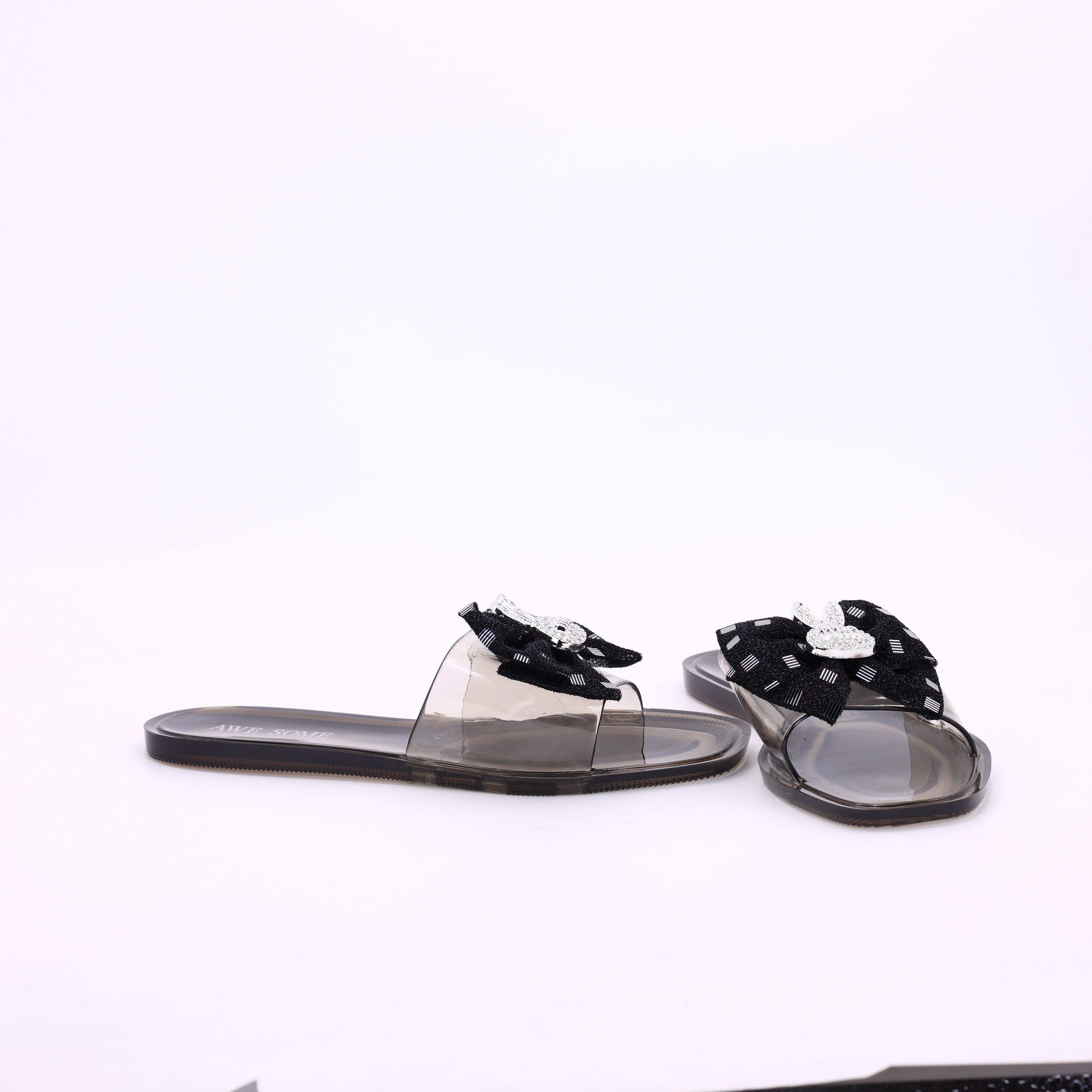 M011797 crystal slipper