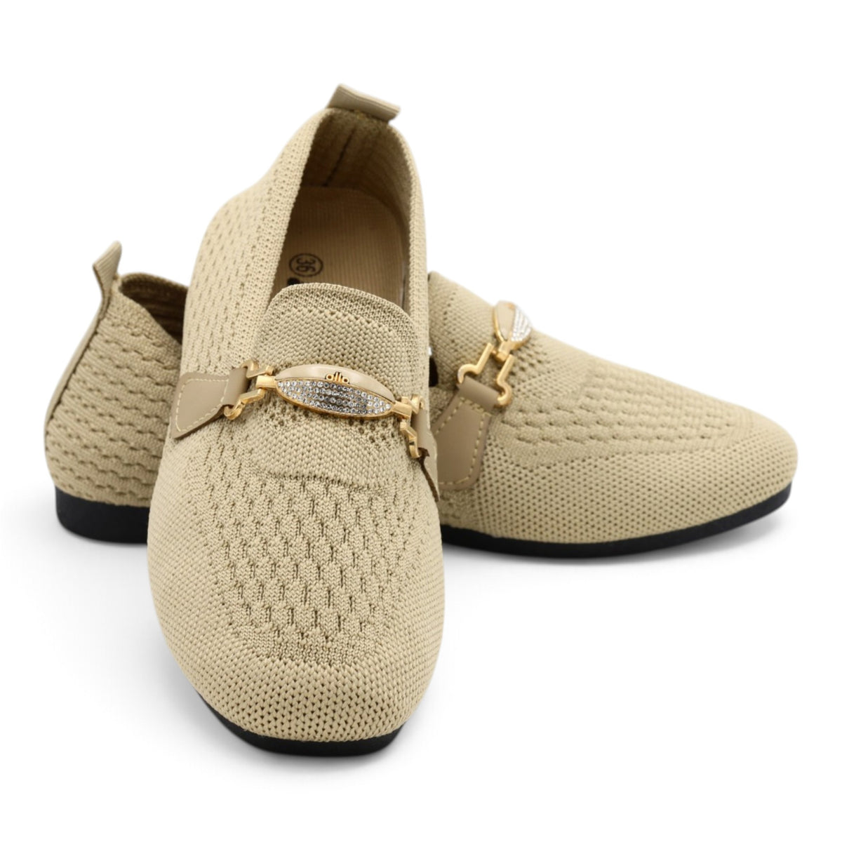 M012151 soft fabric shoes