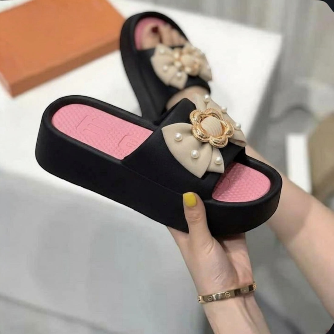 Balina soft slipper