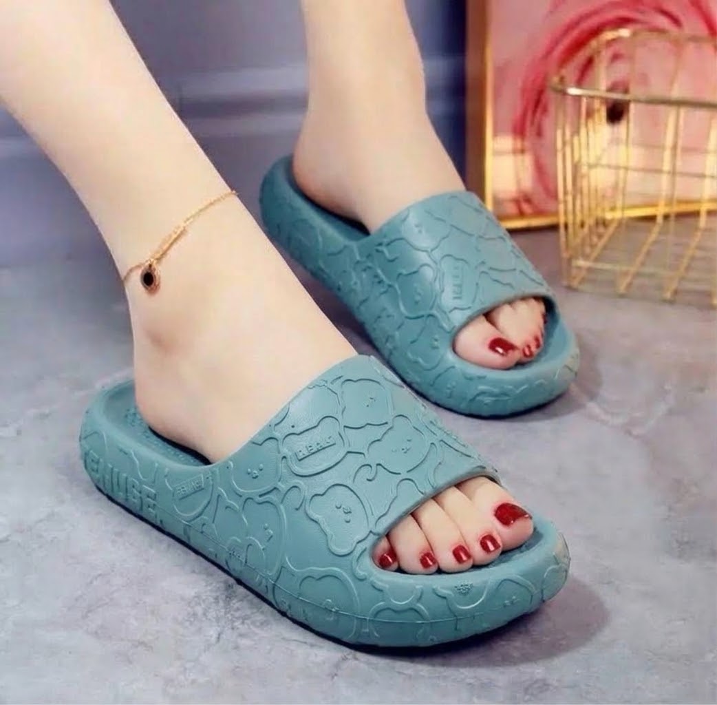 M011945 slipper