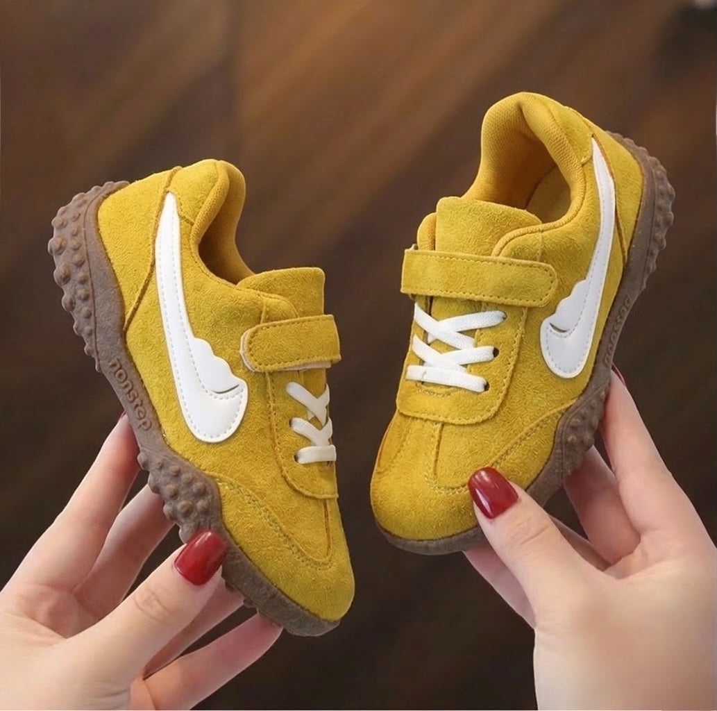 M011300 kids shoes