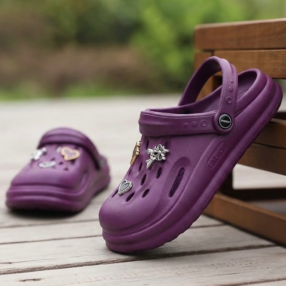 M011943 Clogs shoes