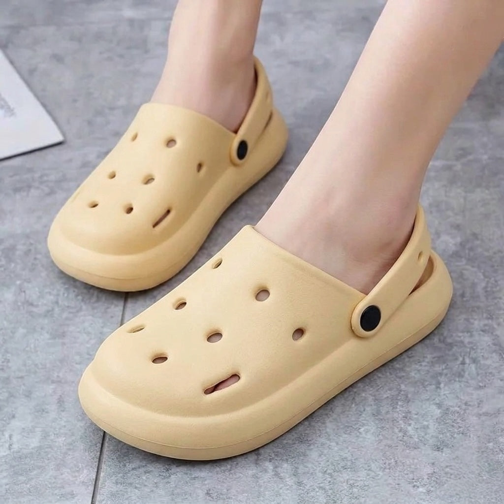Mady soft clogs