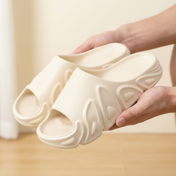 M01100 men slipper