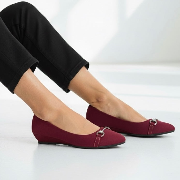 M01015 kitten wedge