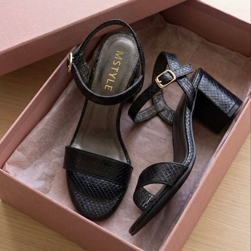 RM119 block heel-