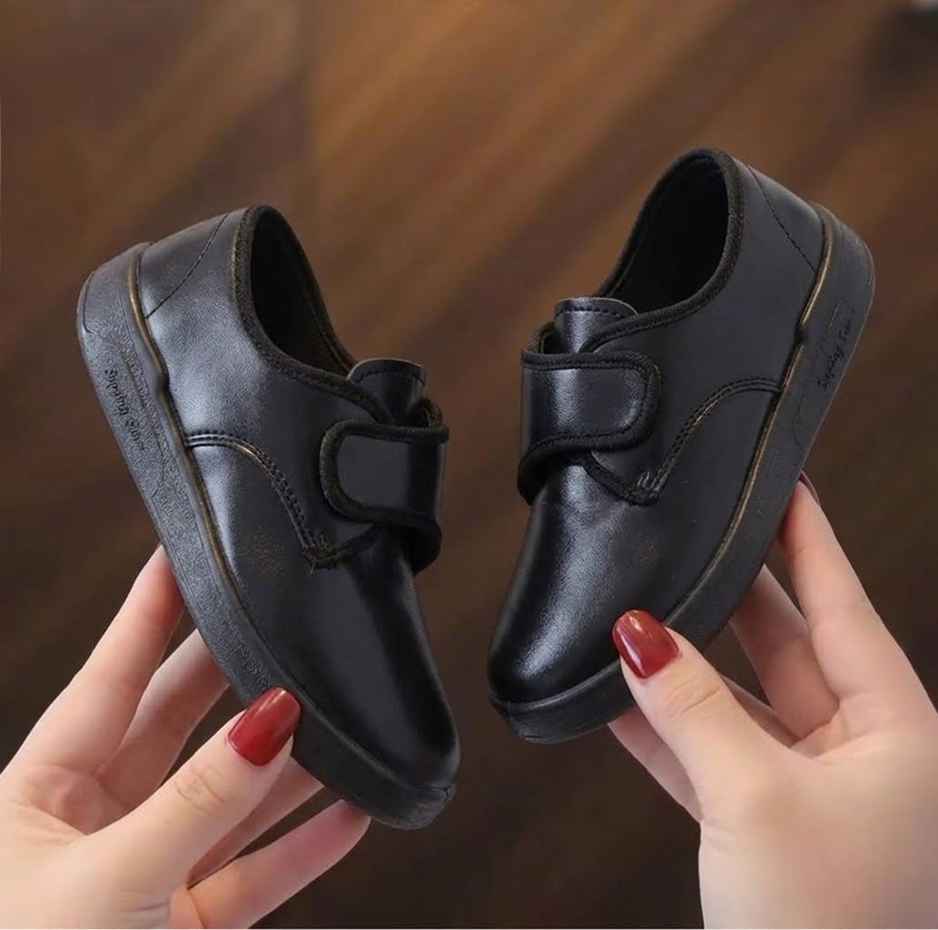 M011747 schol shoes