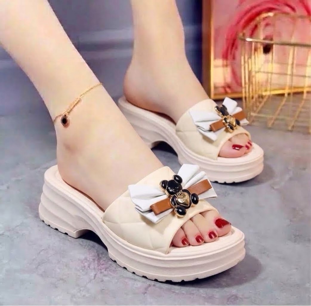 M011996 slipper