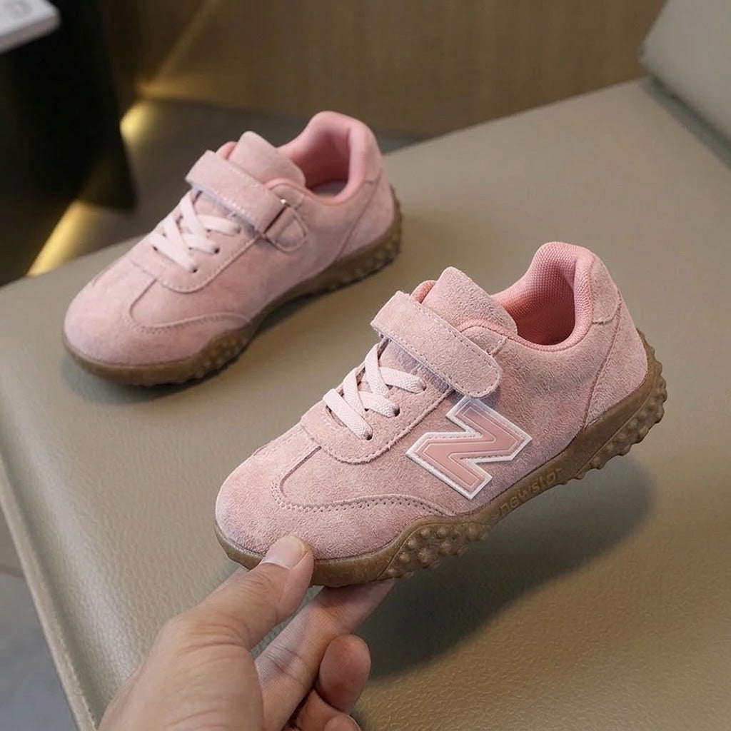M011299  kids shoes