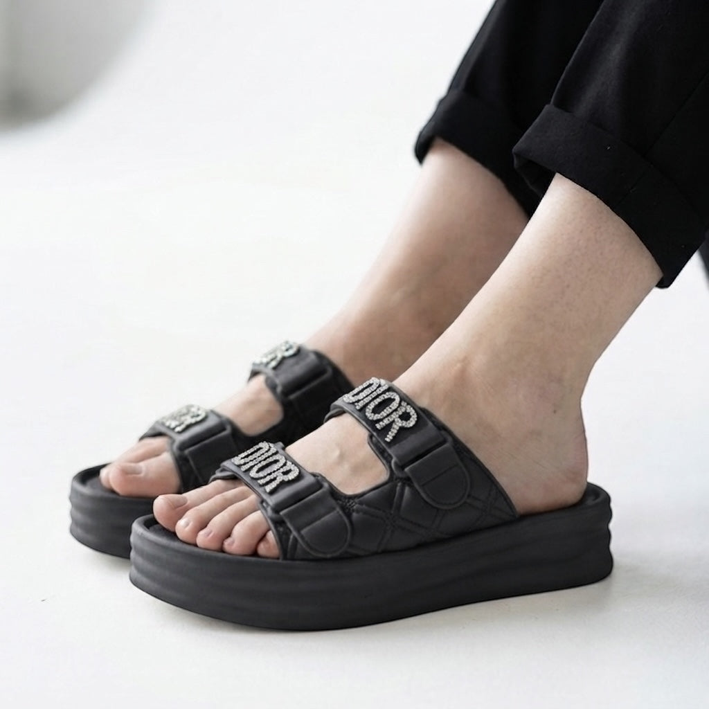 M011864 slipper
