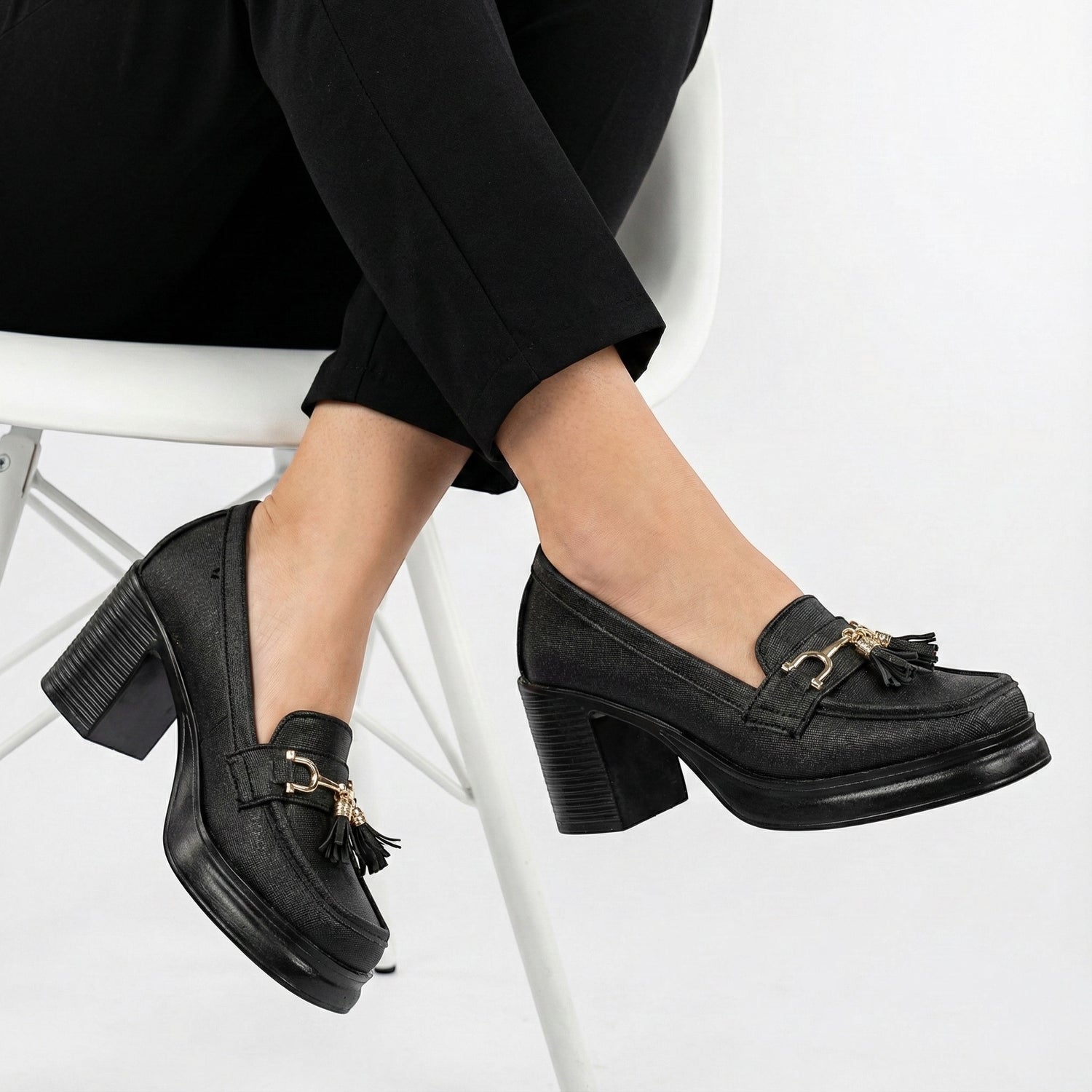 M011340 Block heels