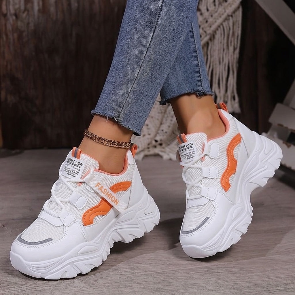 M011884 high sole shoes