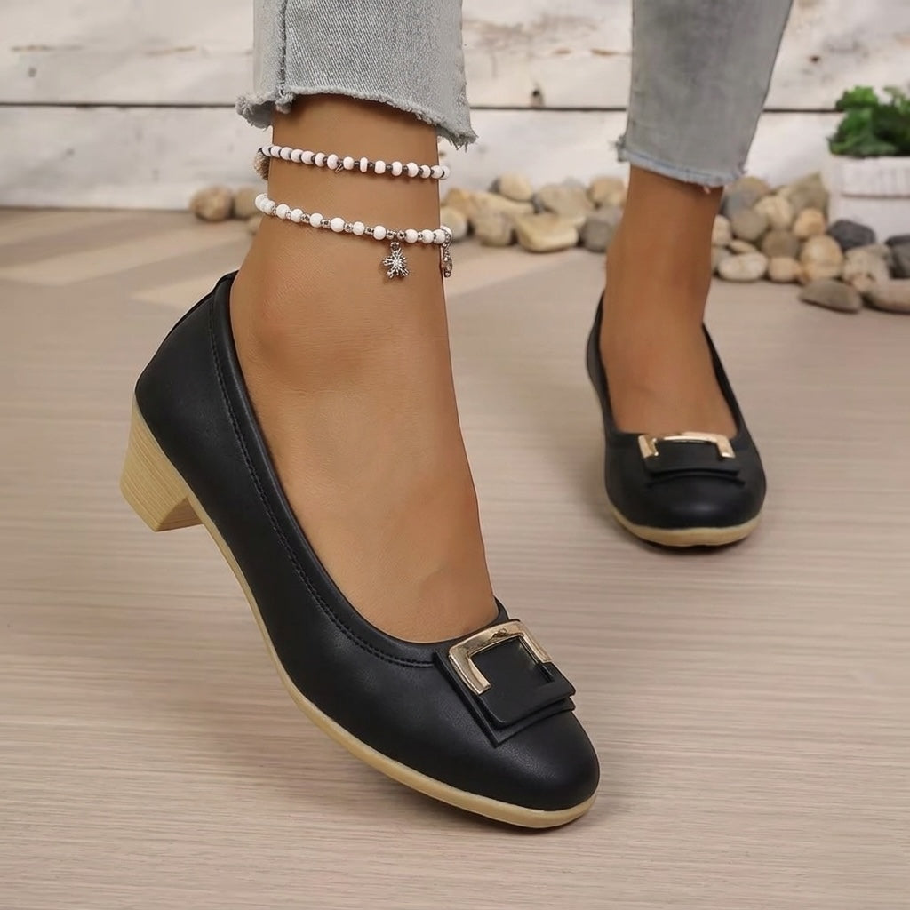 M01176 kitten heel