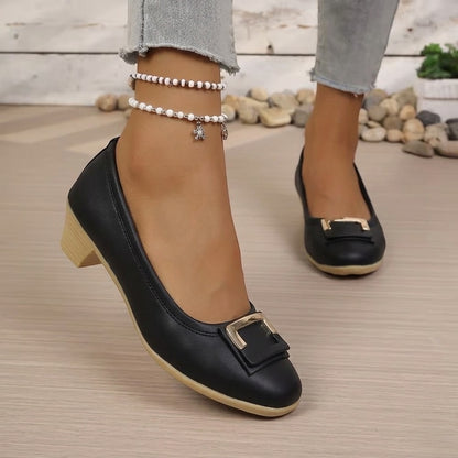 M01176 kitten heel