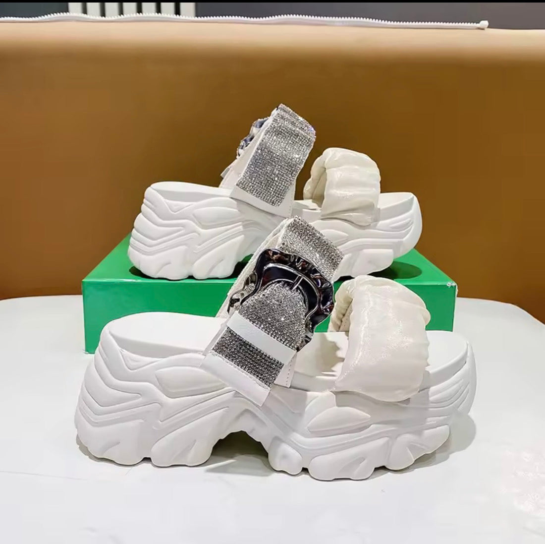 SRJ8 chunky sole