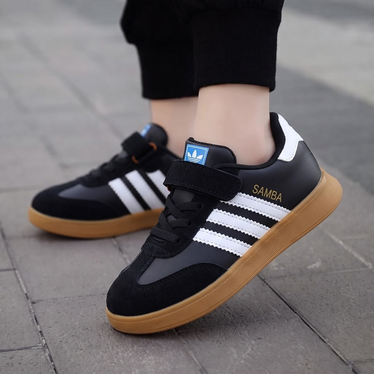 M012123 kids sneakers