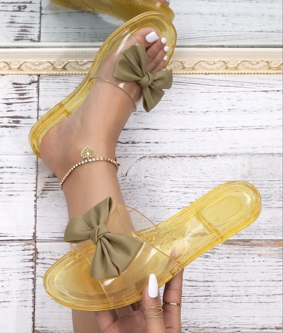M011796 crystal slipper