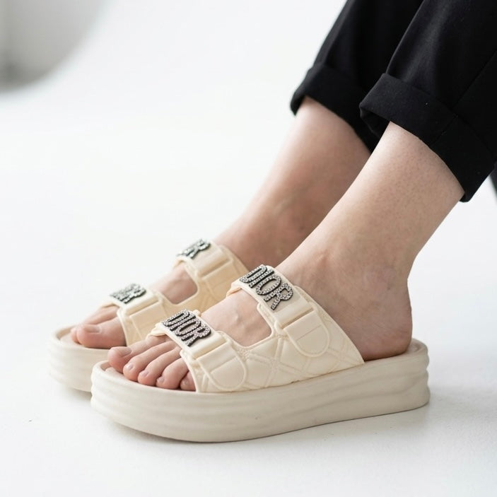 M011864 slipper