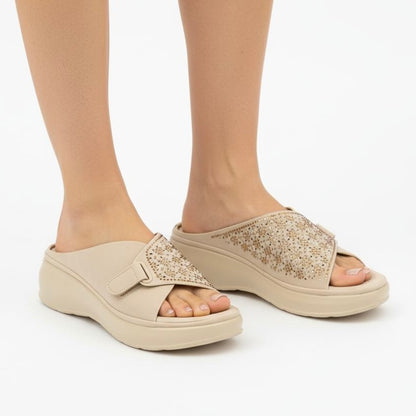 M1618J9 comfy slipper