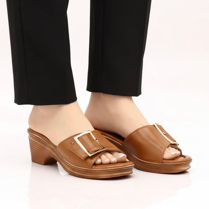 M0615 kitten heel