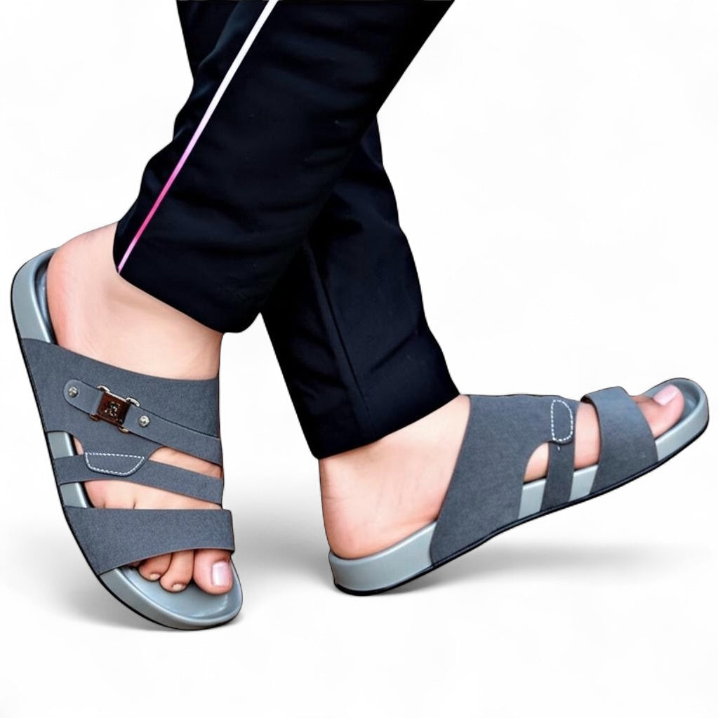 M0683 men slipper